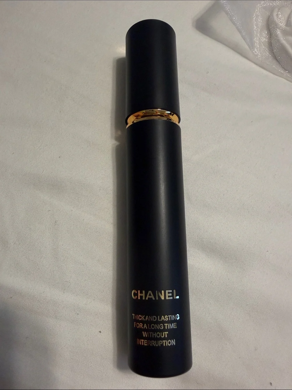 Chanel N 5 thick and lasting for a long time whiteout interruption mascara